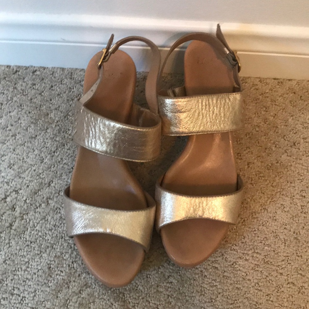 Ugg sandal